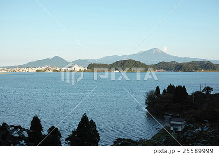 大山と孝霊山と中海 25589999