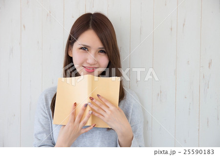 女性 女性 25590183