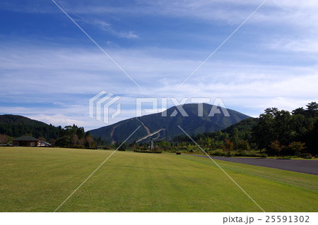 道後山高原クロカンパークから見た猫山方面 道後山高原クロカンパークから見た猫山方面 25591302