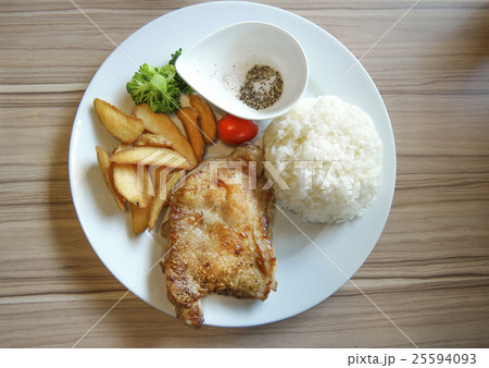 昼食 ランチ 食事会 25594093