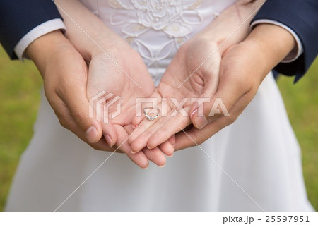 婚約指輪 25597951