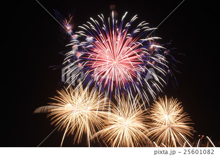 成田花火大会　スターマイン 25601082