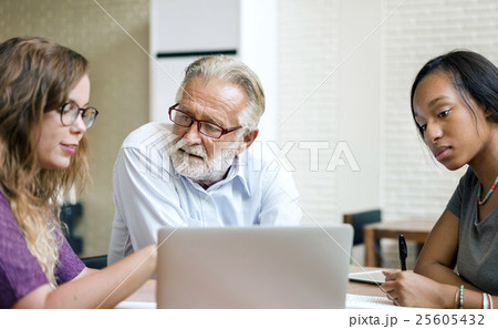 Friends Working Discussion Meeting Sharing Ideas Concept 25605432