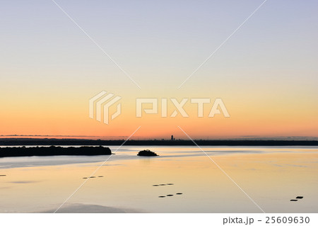 奥浜名湖　晴天の朝 25609630