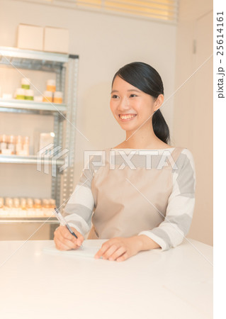 shopping complex　　　　　撮影協力：TENOHA DAIKANYAMA 25614161