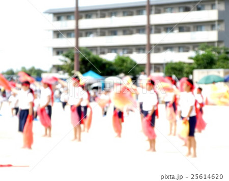 運動会の応援合戦 運動会の応援合戦 25614620