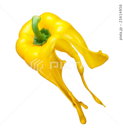 Yellow pepper isolated on white 25614956