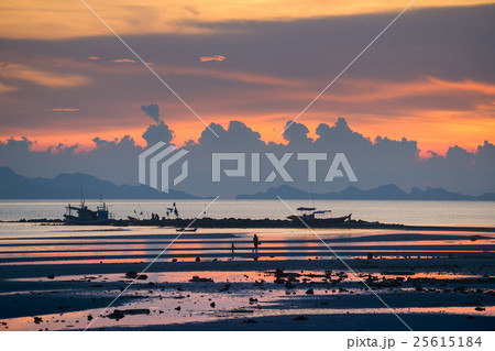 Thailand Landscape : Sunset sky over Samui Island 25615184