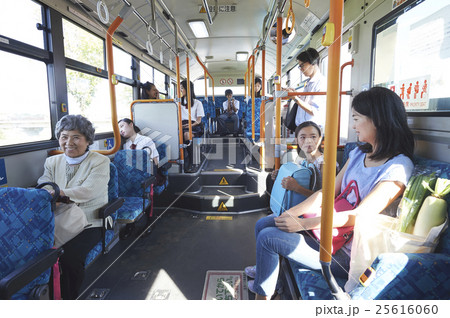 バス車内　イメージ 25616060