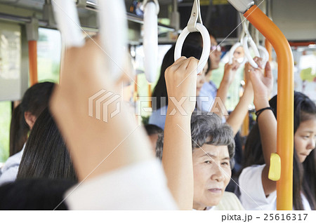 バス混雑　イメージ 25616317