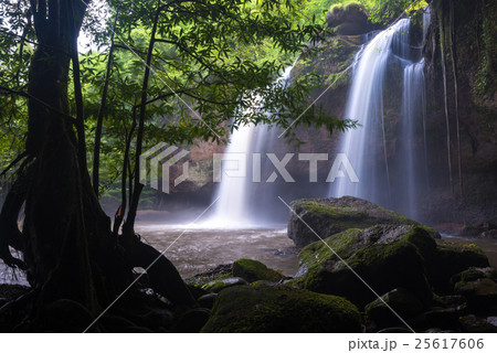 Heo Suwat Waterfall in Khao Yai National Park  25617606