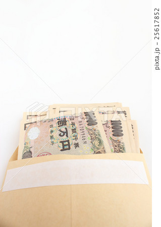 封筒とお金 封筒とお金 25617852
