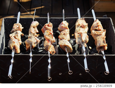 Grilled meat on terrace 25618909