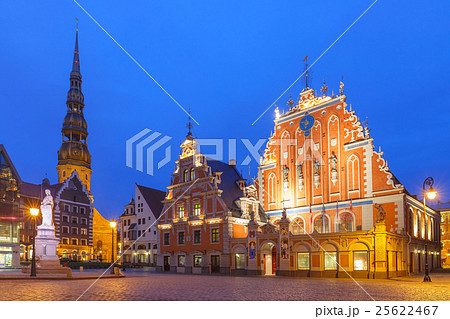 City Hall Square in the Old Town of Riga, Latvia 25622467