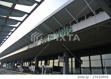 成田国際空港 25630609