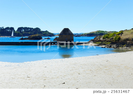 ブレア島の波水車と水辺の風景 25631467