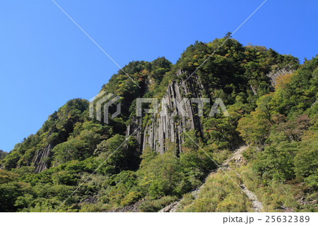 秋山郷　初秋の布岩 25632389