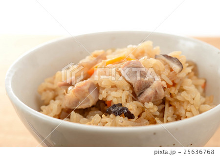炊き込みご飯 炊き込みご飯 25636768