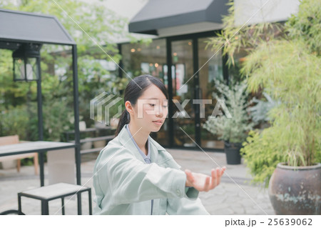 shopping complex　　　　　撮影協力：TENOHA DAIKANYAMA 25639062