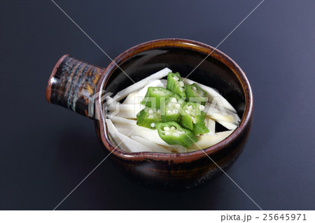 ヤマトイモとオクラの千切り 25645971