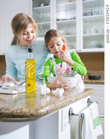 learning to cook 25650424