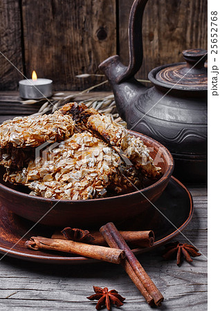 Autumn oatmeal cookies Autumn oatmeal cookies 25652768