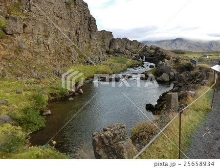 アイスランドの割れ目 アイスランドの割れ目 25658934