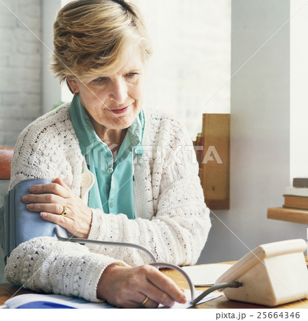 Senior Adult Measure Blood Pressure Healthcare Concept Senior Adult Measure Blood Pressure Healthcare Concept 25664346