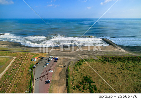 サーフィンの盛んな一宮東浪見海岸周辺を空撮の写真素材