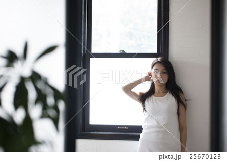 女性　ポートレート 25670123