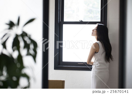 女性　ポートレート 25670141