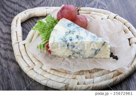 Blue cheese Blue cheese 25672961