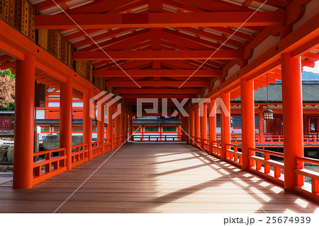 世界遺産　厳島神社　東廻廊 25674939