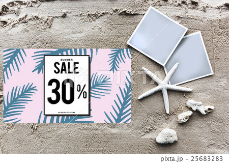 Summer Sale Promotion Discount Concept 25683283