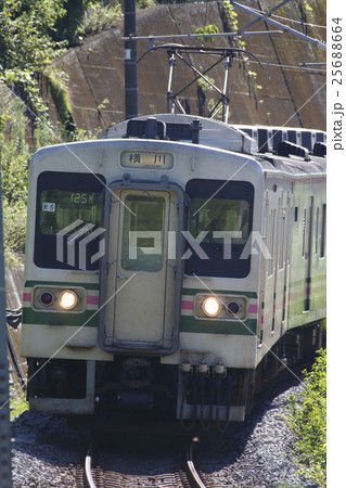 信越本線107系（群馬県：高崎⇔横川） 25688664