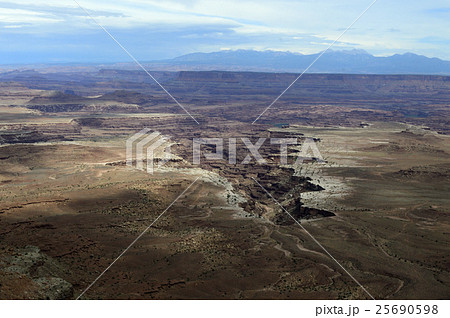 93477　キャニオンランズ国立公園 25690598