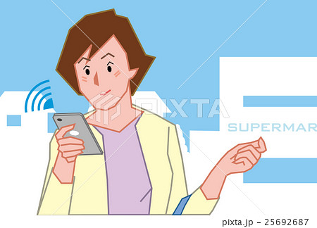 買い物をしながらスマホを使う若い女性 買い物をしながらスマホを使う若い女性 25692687