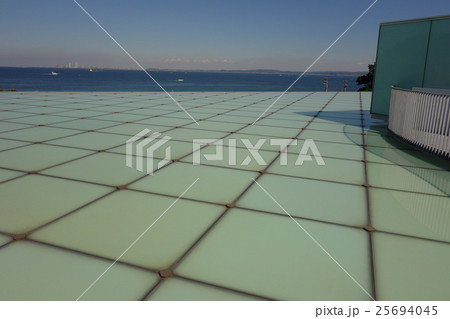 横須賀美術館 25694045