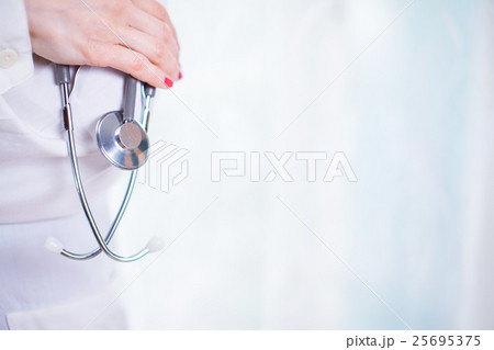 Portrait of young woman doctor  25695375