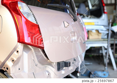 車 バンパーの修理 鈑金 車 バンパーの修理 鈑金 25697867