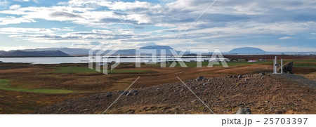 アイスランドの湖 アイスランドの湖 25703397