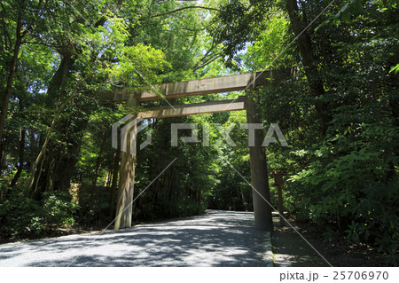 伊勢神宮・外宮・第二鳥居 25706970