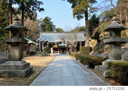 四国霊場第81番白峰寺（頓証寺殿） 25712292