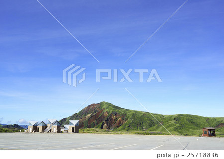 熊本地震後の阿蘇山ロープウェイ乗場,世界初の火山に架けられたRopeway火口西駅まで高低差108m 熊本地震後の阿蘇山ロープウェイ乗場,世界初の火山に架けられたRopeway火口西駅まで高低差108m 25718836