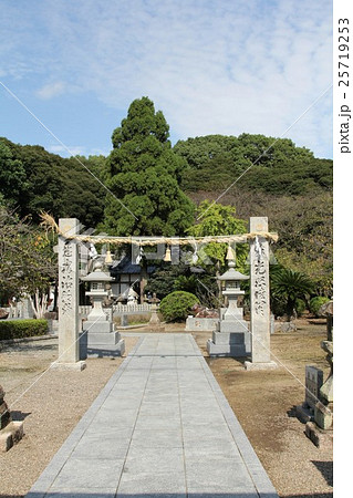 大神神社の注連掛石 大神神社の注連掛石 25719253