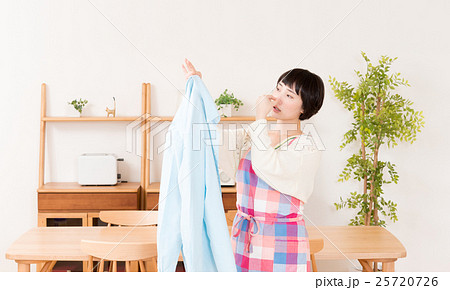 主婦(洗濯) 主婦(洗濯) 25720726