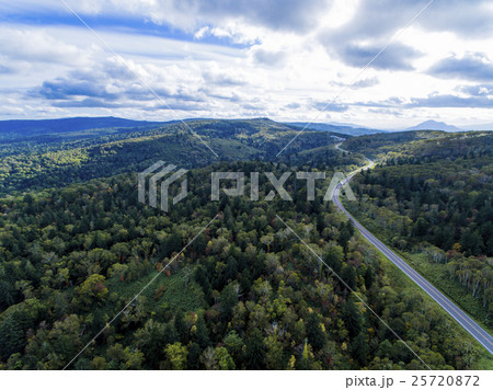 北海道の森林（中山峠付近） 空撮 25720872