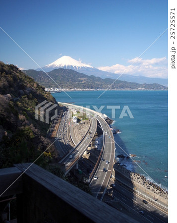 薩埵峠から見る富士山 25725571