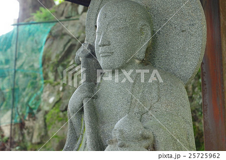 信州の文化財 名工 守屋貞治の石仏 延命地蔵大菩薩 右半身俯瞰横 (伊那市桂泉院) 信州の文化財 名工 守屋貞治の石仏 延命地蔵大菩薩 右半身俯瞰横 (伊那市桂泉院) 25725962
