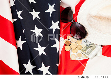 Business between the US and England. Background 25726144